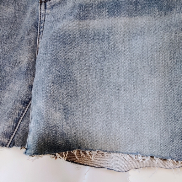 American Eagle super Stretch Raw Hem Shorts Sz- 12 - Picture 2 of 5